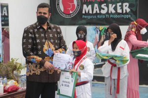 Wali Kota Probolinggo apresiasi Atlet Taekwondo. (ist) - Sabet Medali Emas Kejurprov Terbanyak, Wali Kota Probolinggo Apresiasi Atlet Taekwondo