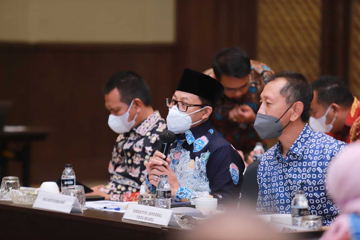 Walikota Malang Sutiaji memaparkan Revisi RTRW di Kementerian ATR/BPN. (ist) - Pemkot Malang Paparkan Revisi RTRW di Kementerian ATR/BPN