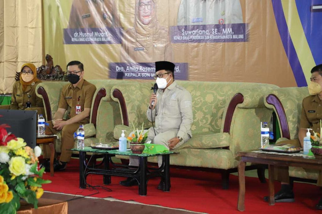 Walikota Malang Sutiaji menyampaikan capaian herd immunity Kota Malang. (ist) - Kota Malang Target 76 Ribu Vaksin Anak Usia 6-11 Tahun