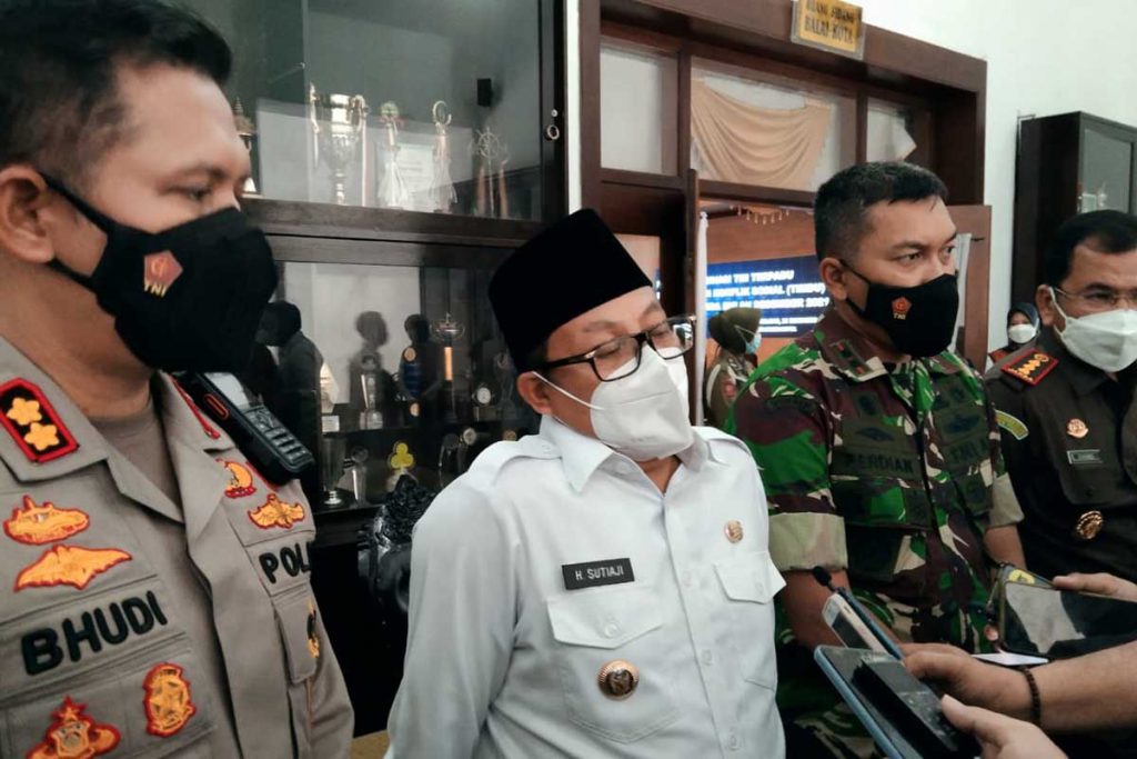 Walikota Malang memberikan keterangan kesiapan Nataru. (jaz) - Pemkot-Forkopimda Antisipasi Gangguan Konflik Hingga Nataru