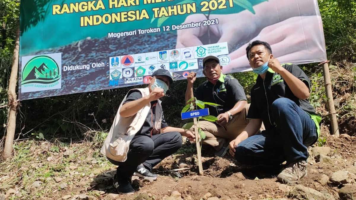 Wilis Lestari Hijaukan Embung Magersari di Lereng Wilis