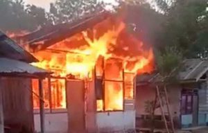 Bentrokan warga di Pulau Haruku. (ist) - Warga Dua Desa Bentrok di Maluku Tengah Karena Batas Wilayah