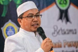 Dosen Ilmu Komunikasi UB jelaskan pendapatnya soal video viral sesajen ditendang. (ist) - Viral Sesajen Ditendang, Dosen UB Sebut Bukan Dakwah Wali Songo
