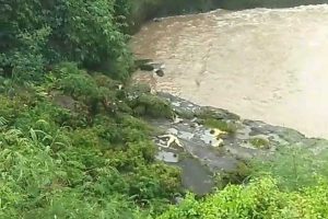 Heboh! Penemuan Mayat Mrs X Di Pinggir Sungai Dam Blokagung