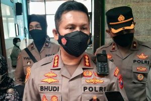 Kapolresta Malang Kota mewarning sekolah yang tolak ditracing. (jaz) - Salah Satu Sekolah Menolak Ditracing, Buher: Saya Warning Itu