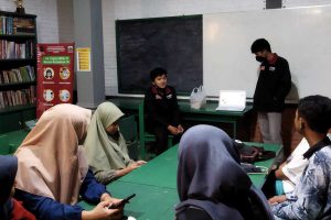Mahasiswa PMM UMM Berikan Sosialisasi Pola Pikir Positif di Panti Asuhan