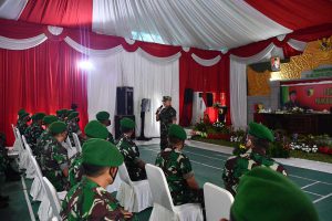 PENGARAHAN: Pengarahan Pangdam V/Brawijaya, Mayjen TNI Nurchahyanto, M.Sc kepada anggota Kodim 0812/Lamongan - Danrem 082/CPYJ Dampingi Pangdam V/Brawijaya Kunker ke Kodim 0812/Lamongan