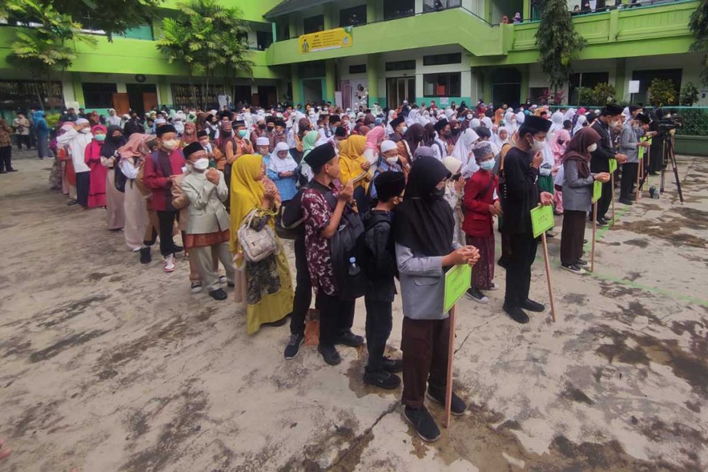 Ratusan peserta AKSI dan finalis Try Out Akbar. (rhd) - Ribuan Siswa SD/MI Meriahkan Try Out Akbar & AKSI XI MTs Almaarif 01 Singosari