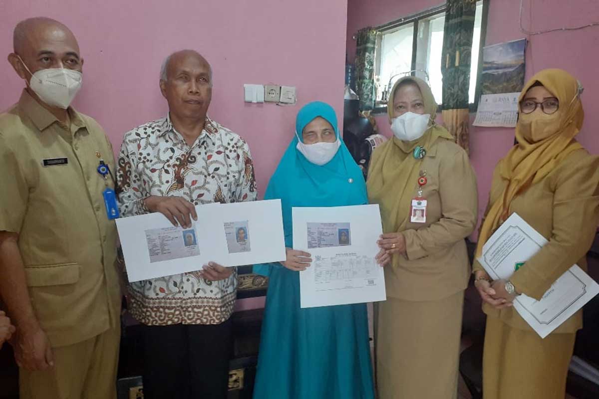 Sahabat Disabilitas Netra kini bisa miliki dokumen kependudukan huruf Braille. (ist) - Sahabat Disabilitas Netra kini bisa miliki dokumen kependudukan huruf Braille