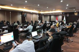 Suasana rapat pleno TPAKD Kota Batu di ruang rapat utama Balai Kota Batu. (ws3) - TPAKD Targetkan Pelajar se-Kota Batu Miliki Rekening Tabungan Pelajar