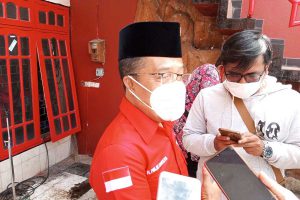 Wakil Wali Kota Batu, saat diwawancara awak media. (ws3) - PTM SD Kota Batu Wajib Kantongi SE Wali Kota