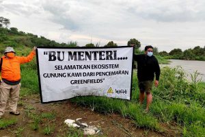 Walhi Jawa Timur melakukan investigasi dugaan pencemaran lingkungan oleh PT Greenfields - Walhi Jatim Rekomendasikan Pencabutan Izin Greenfields ke KLHK