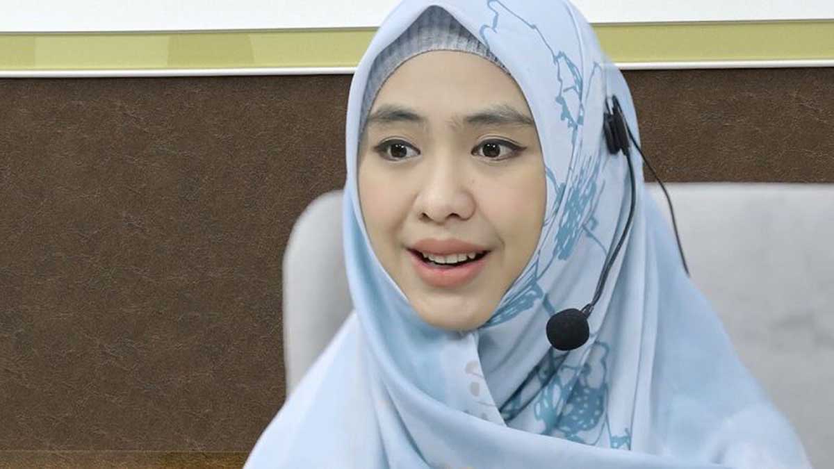 Artis Oki Setiana Dewi. (ist) - Disindir Komnas Perempuan, Oki Setiana Dewi Minta Maaf Terkait Ceramah KDRT