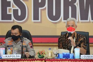 Gubernur Jateng Ganjar Pranowo konferensi pers Wadas. (ist) - Ganjar: Warga Wadas yang Ditangkap Akan Dilepaskan
