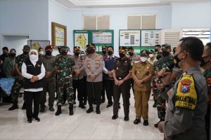 Gubernur Jatim meminta tiga Kepala Daerah Malang Raya saling bahu-membahu menangani Covid-19. (ist) - Bersama Gubernur Jatim, Walikota Malang Tekankan Penguatan PPKM Mikro