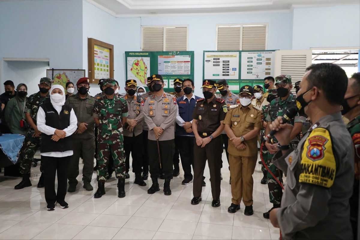 Gubernur Jatim meminta tiga Kepala Daerah Malang Raya saling bahu-membahu menangani Covid-19. (ist) - Bersama Gubernur Jatim, Walikota Malang Tekankan Penguatan PPKM Mikro