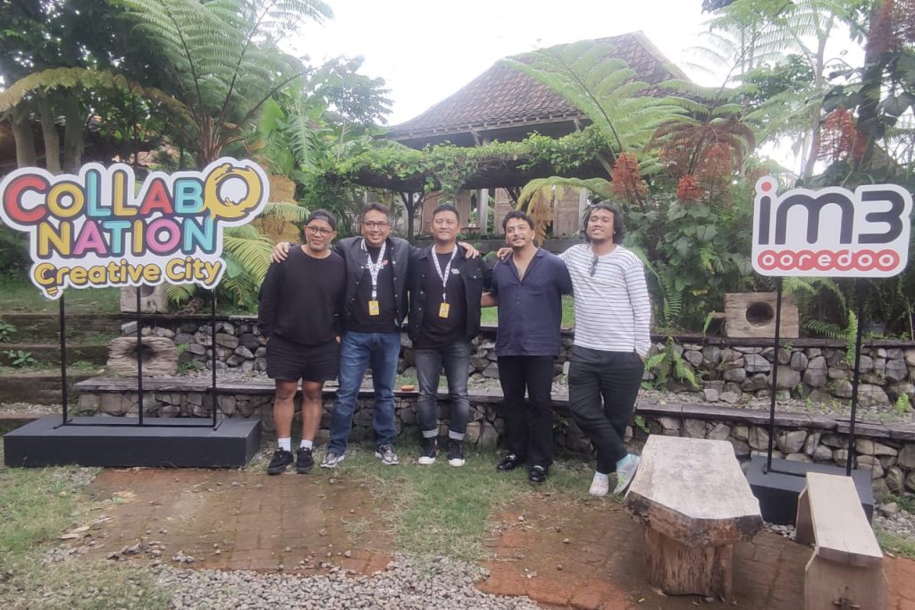 Anton Ismael, Soejanto Prasetya, Fahroni Arifin, Sal Priadi dan Kiki Ucup, usai preskon.