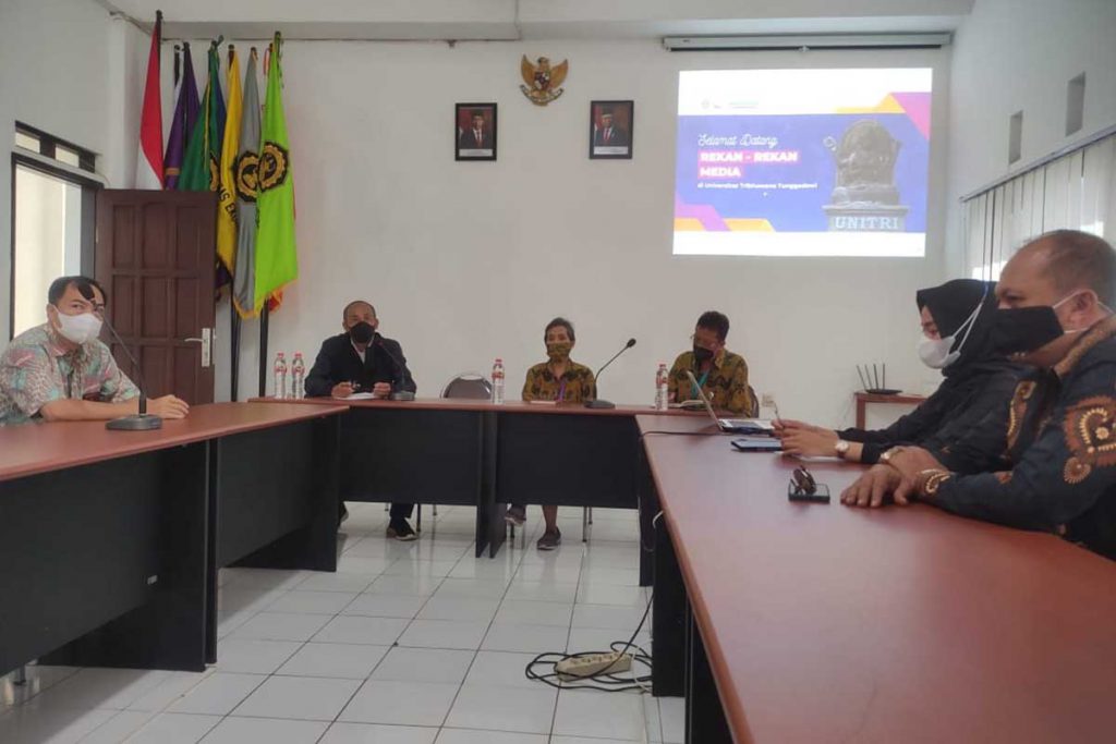 Jajaran pimpinan Universitas Tribhuana Tunggadewi saat media gathering. (rhd) - Unitri Bakal Launching Agro Techno Park dan Sains Techno Park