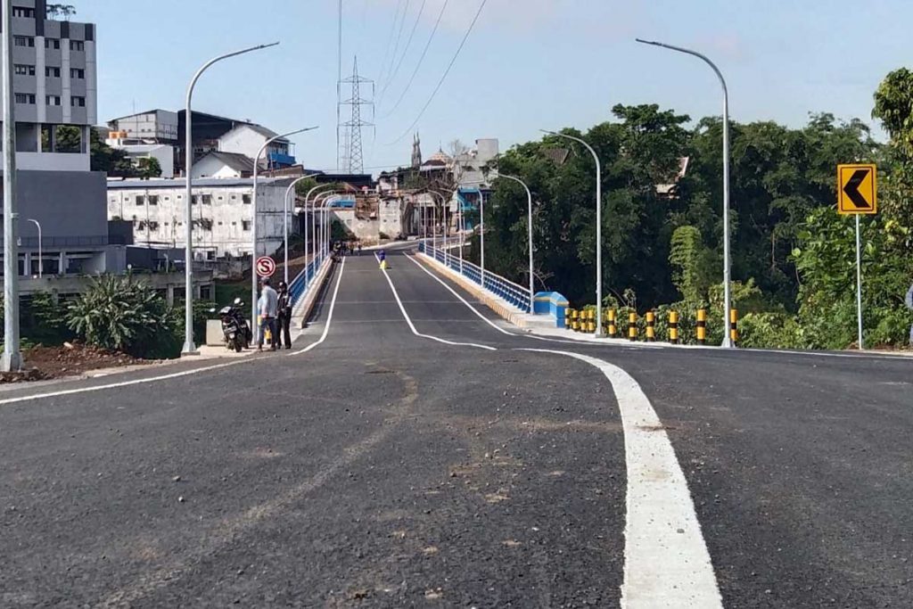 Jembatan Tlogomas siap diresmikan pada Kamis (24/2/2022). (jaz) - Jalan Saxophone Belum Bisa Dilebarkan, Meski Jembatan Tlogomas Akan Diresmikan