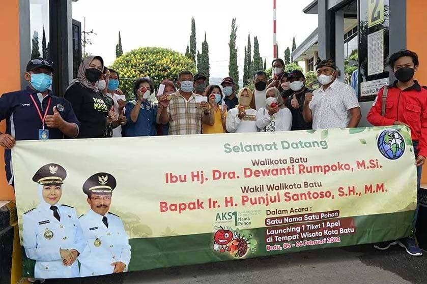 Launching Program Satu Tiket Wisata Satu Apel. (ist) - Wali Kota Batu Canangkan Satu Tiket Satu Apel, Selecta Jadi Pelopor