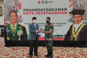Pangdam V/Brawijaya Dampingi Panglima TNI Kunjungan Kerja ke UNAIR Surabaya