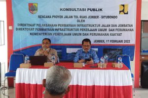 Pelaksanaan konsultasi publik pembangunan jalan tol ruas Jember-Situbondo di aula Kantor Kecamatan Kalisat. (ist) - Konsultasi Publik Amdal Jelang Pembangunan Jalan Tol Ruas Jember-Situbondo