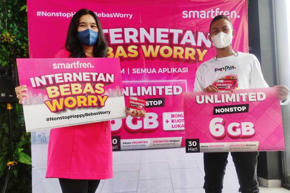 Peluncuran Smartfren Unlimited Nonstop di Malang. (rhd) - Smartfren Unlimited Nonstop, Bebas Worry Akses Internetan Aplikasi Apapun