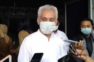 Pembina Halal Center Cinta Indonesia, Prof Muhammad Bisri mengungkapkan sertifikasi halal. (jaz) - Tinjauan 'Malang Halal' Versi Prof Bisri Hingga Kemenag