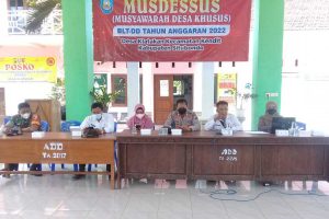 Pemdes Klatakan Kecamatan Kendit menggelar acara Musdes penetapan APBDes TA 2022 berlangsung di Kantor Desa Klatakan, Kecamatan Kendit, Rabu (02/02/2022). (Memo X/her) - Pemdes Klatakan Gelar Musdes Penetapan APBDes TA 2022