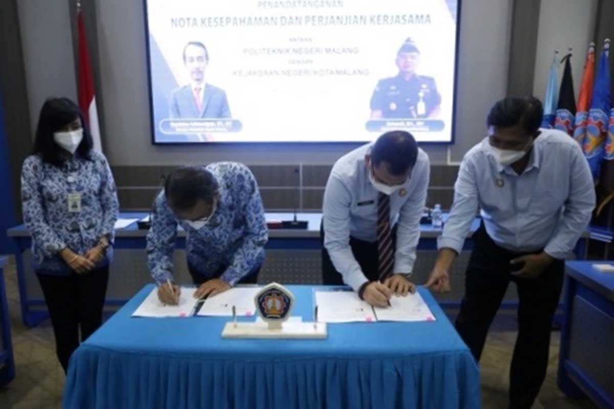 Penandatanganan MoU antara Polinema dengan Kejari Kota Malang. (ist) - Polinema Jalin MoU Kejari, Sukseskan Program Pembangunan Nasional
