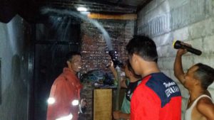 Rumah warga Jalan Sukun, Kelurahan Turi, Kecamatan Sukorejo Kota Blitar yang terbakar. (Memo X/fjr) - Lupa Matikan Kompor Rumah Terbakar, Penghuni Alami Luka Bakar