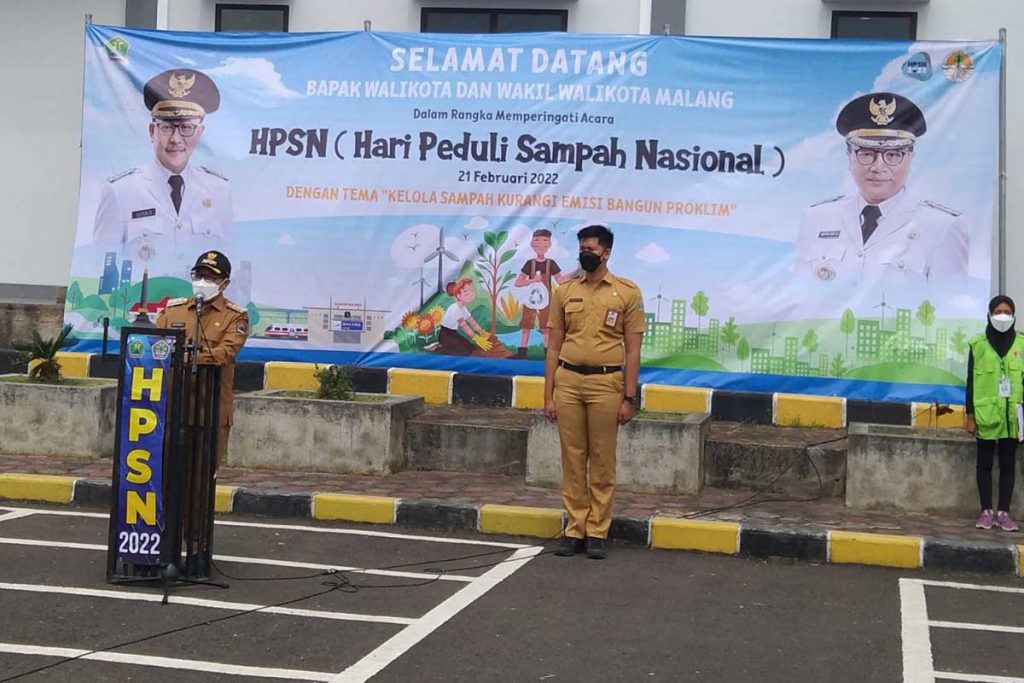 Sutiaji membuka Hari Peduli Sampah Nasional (HPSN) 2022. (jaz) - Sutiaji Minta Edukasi Sejak Dini Soal Lingkungan dan Sampah