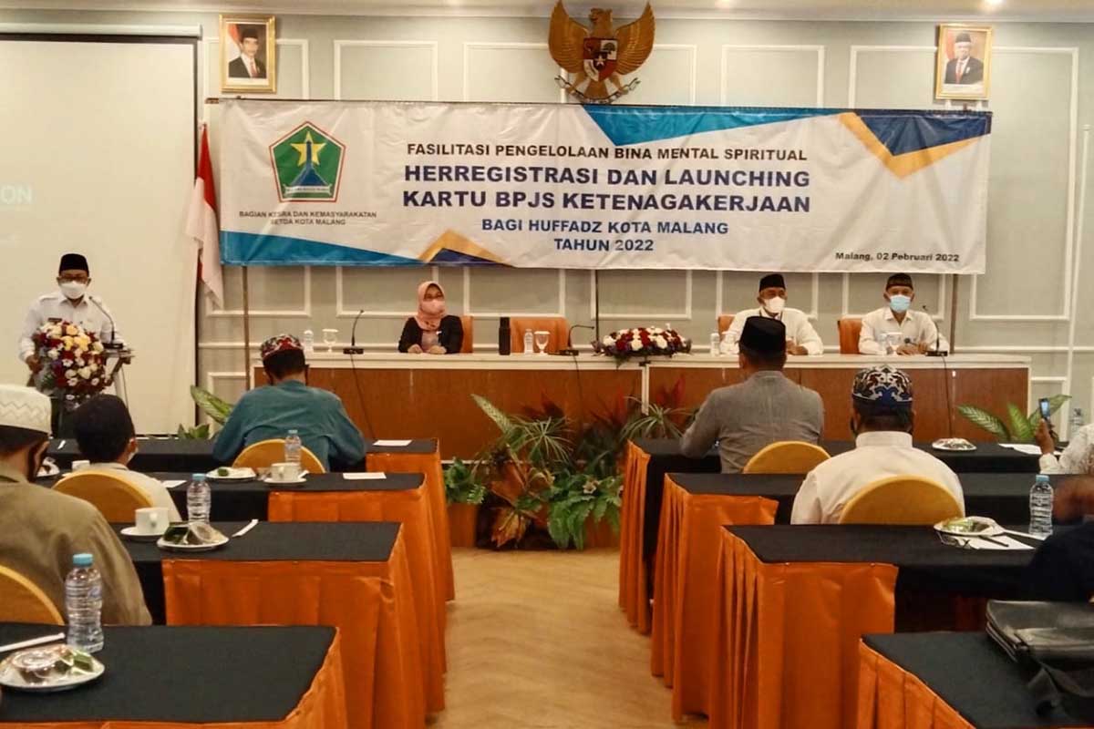 Walikota Malang, Drs H Sutiaji mengungkapkan pemberian jaminan untuk hufaz. (jaz) - 90-an Hufaz Dapat Jaminan BPJS Ketenagakerjaan
