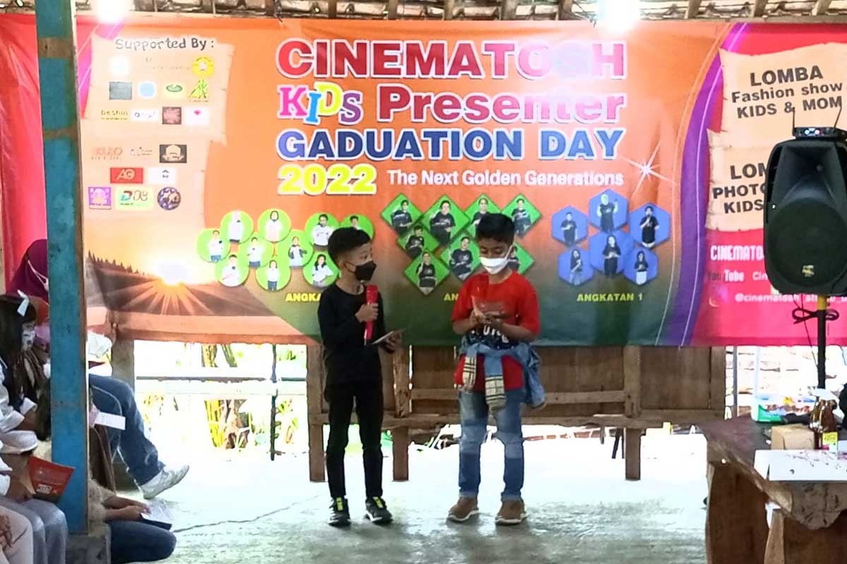 Acara Cinematosh Kids Presenter Graduation Day. (ws3) - Cinematosh Kids Presenter Luluskan Puluhan Calon Broadcaster Muda