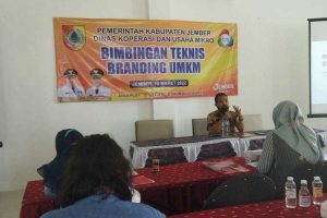 Bimtek branding UMKM di Aula Plut Jember. (yas) - Bimtek Branding Dorong UMKM Jember Miliki Daya Saing