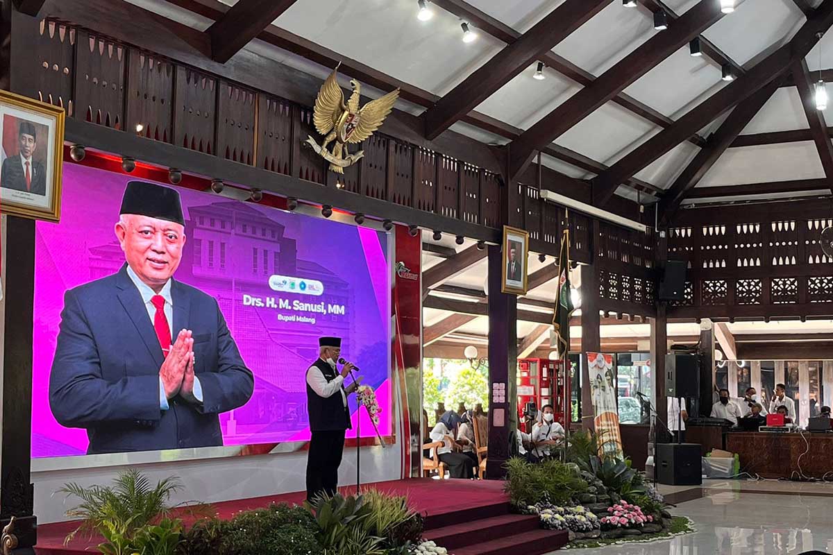 Bupati Malang, Drs HM Sanusi saat memberikan sambutan dalam peresmian Sekolah Lansia Tangguh Kabupaten Malang. (ws5) - Tingkat Stunting Rendah, Bupati Malang: Peran Orang Tua Sangat Penting