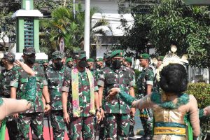 Danrem 083/Bdj Dampingi Kunjungan Kerja Pangdam V/Brw di Makodim 0818/Kab. Malang-Batu