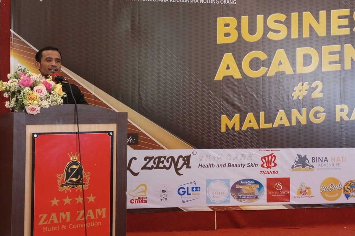 Direktur Business Academy Malang Raya, Warhum. (ws3) - Pesantren Bisnis Indonesia, Cetak Wirausahawan Baru Lewat Business Academy Di Batu