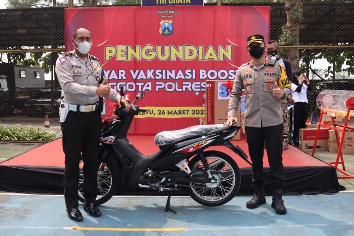 Doorprice motor yang menjadi hadiah utama. (ist) - Giliran Anggota Polres Batu, Vaksin Booster Dapat Doorprize Motor