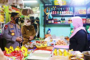 Gubernur Khofifah Minta Produsen Hingga Distributor Komitmen Lancarkan Rantai Pasok Minyak Goreng