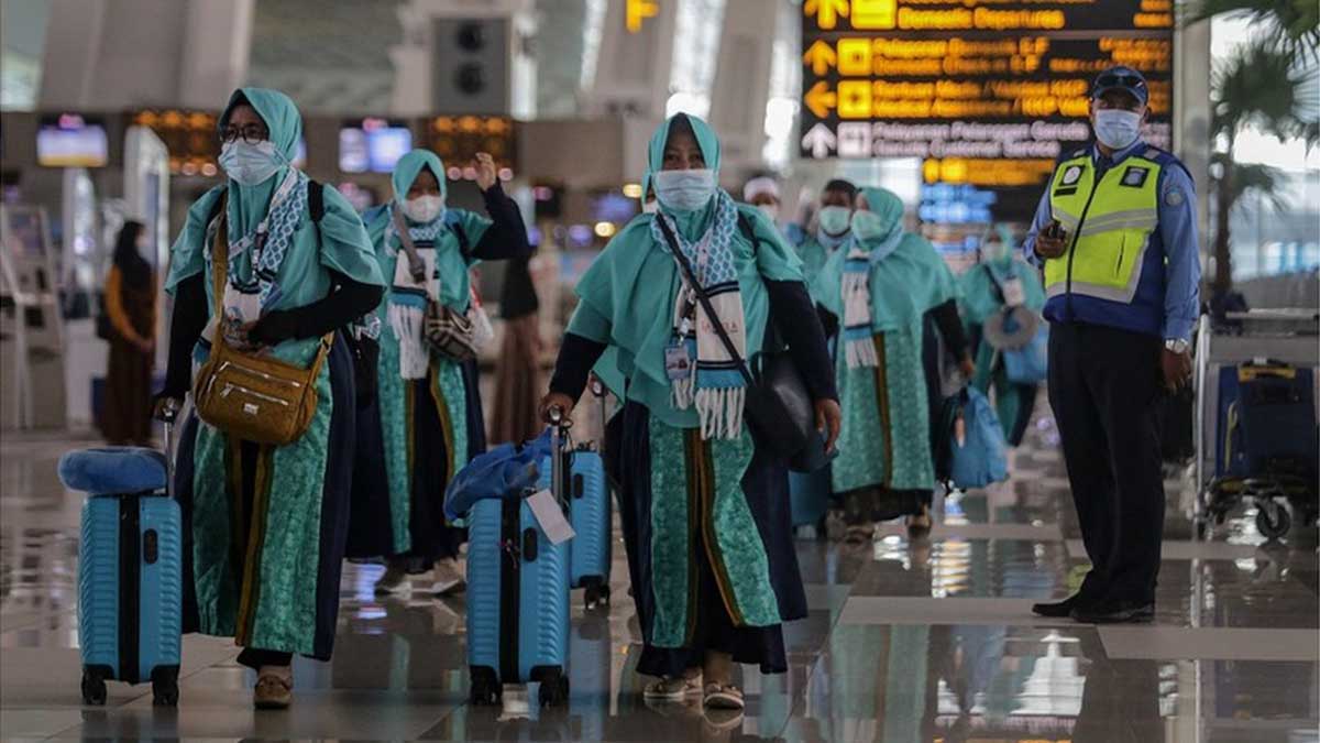 Jamaah umrah saat pandemi. (ist) - Bandara Juanda Kembali Buka Penerbangan Umrah ke Madinah