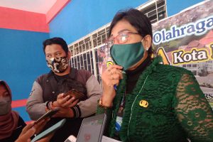 Kepala Disporapar Kota Malang, Ida Ayu Made Wahyuni saat berbincang dengan awak media. (ws4) - Jelang Ramadan, Pertunjukan Musik Religi Sapa Pengunjung Kayutangan Heritage