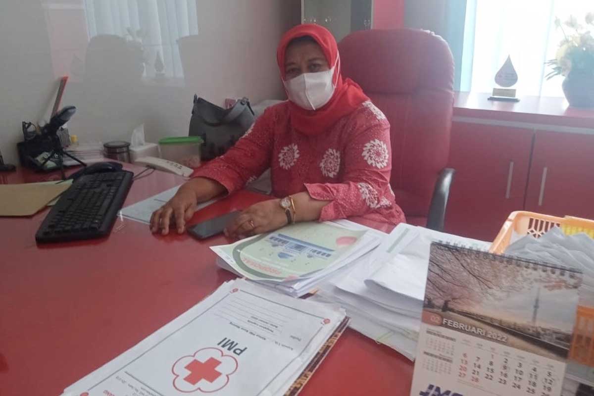 Kepala UTD PMI Kota Malang, Enny Sekar Rengganingati. (ws4) - Ketersediaan Darah Menipis, UTD PMI Kota Malang Ajak Masyarakat Sadar Donor