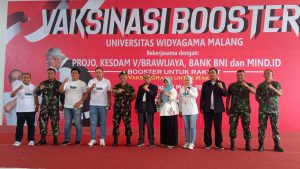 Kesdam V/Brw dan Kampus Universitas Widyagama Kolaborasi Gelar Vaksinasi Booster