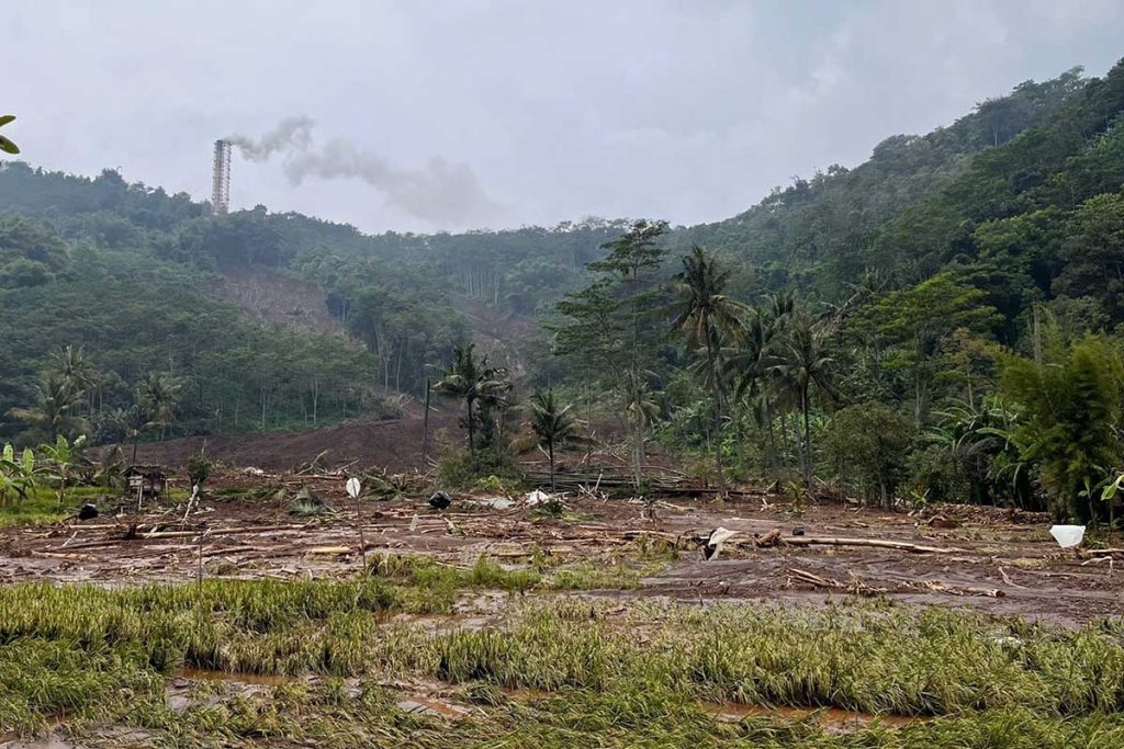 Kondisi terkini lokasi bencana longsor di sekitar area wisata Sumber Krabyakan. (ws5) - Akibat Tertimbun Longsor, Wisata Sumber Krabyakan Lawang Tutup Sementara
