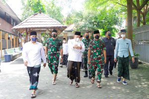 Pangdam V/Brawijaya Jalin Silaturahmi dengan Pengasuh Pondok Pesantren Tebuireng Jombang