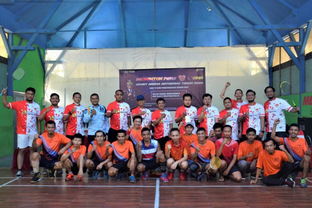 Para awak media dan Lapas Kelas I Malang. (ist) - Badminton Pers LSIMA Jadi Ajang Refreshing Awak Media dan Lapas Kelas I Malang