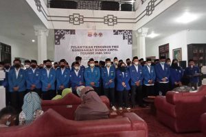 Pengurus PMII Komisariat Sunan Ampel saat dilantik. (ws4) - Reaktif, Visi Misi PMII Komisariat Sunan Ampel - Pengurus Baru Dilantik