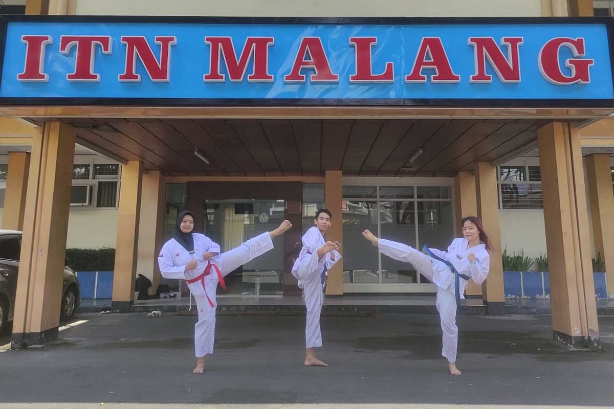 Perwakilan mahasiswa UKM Taekwondo ITN peraih medali. (rhd) - UKM Taekwondo ITN Sabet Enam Medali dalam Papua Open 2022