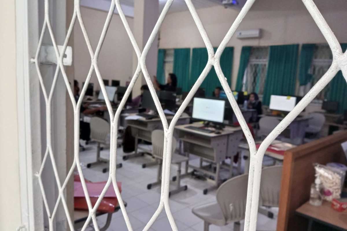 Ruang Laboratorium komputer Nesaba. (ws3) - Hari Pertama PPDB Non Zonasi di SMP Nesaba, Ruang Operator di Sterilkan